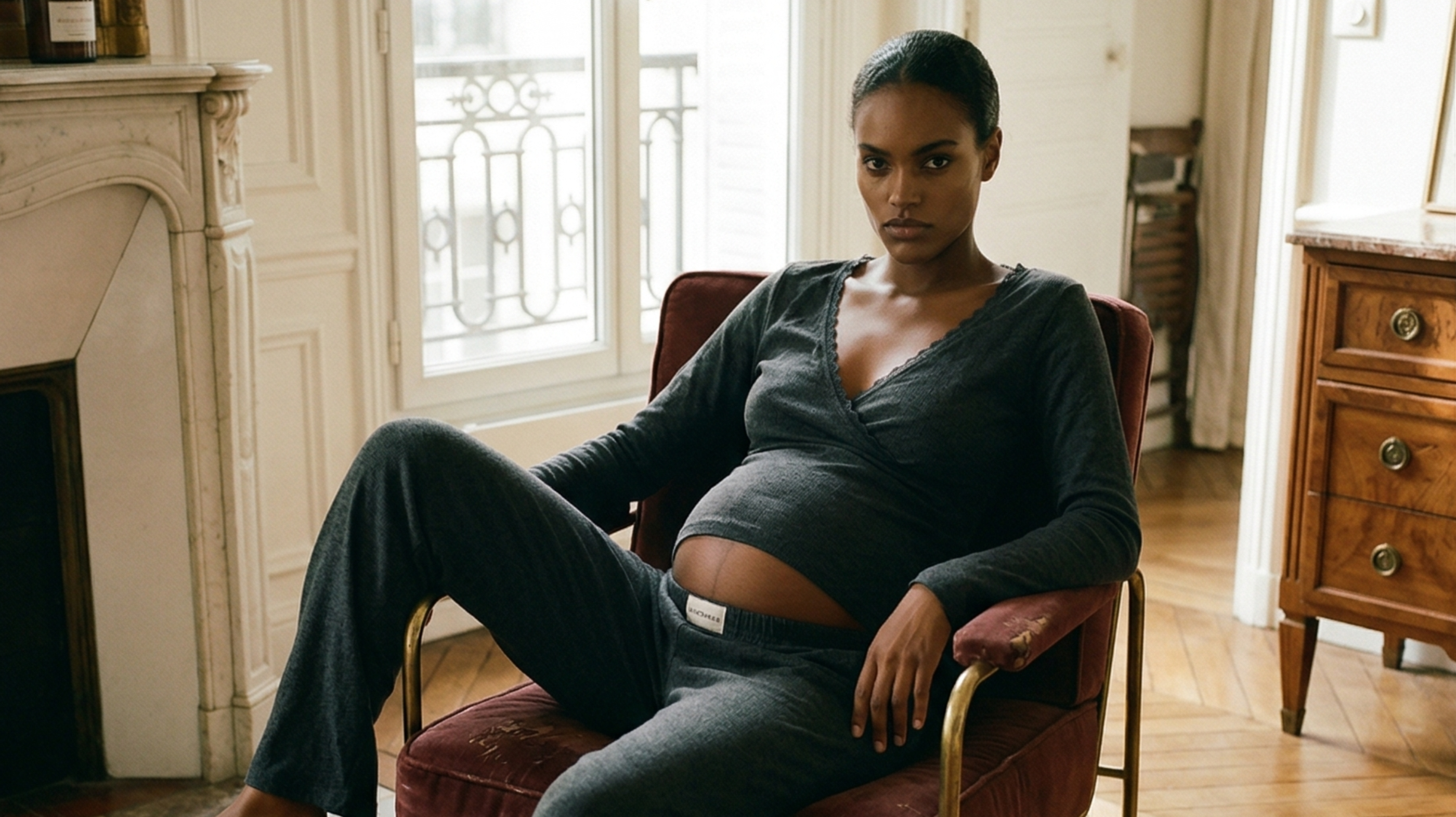 Comment rester stylée en post-partum : les meilleures tenues élégantes et confortables après l’accouchement